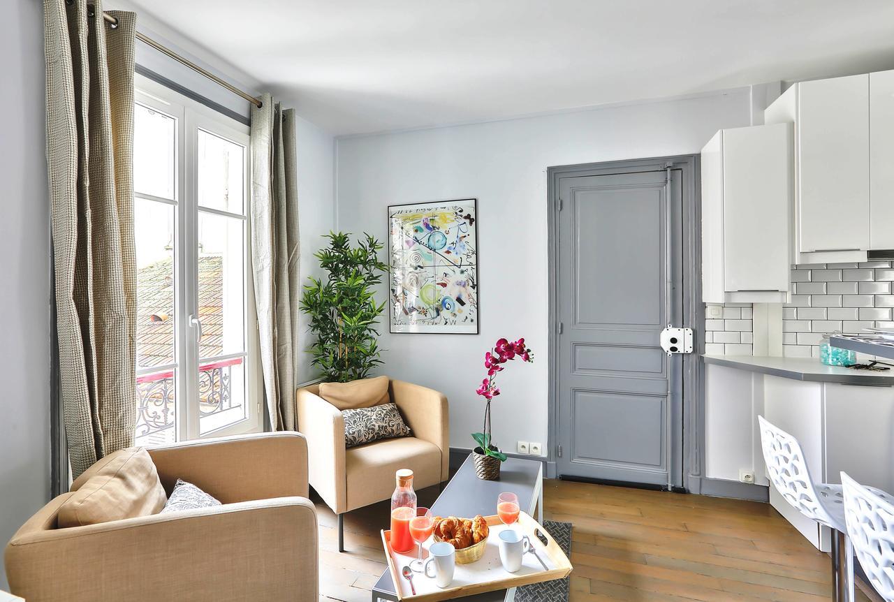 Eiffel Tower Apartment